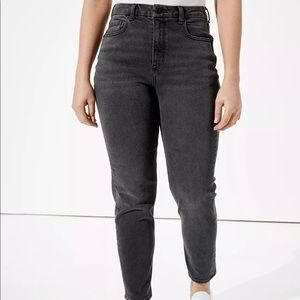 American Eagle Curvy Mom Jeans, Short